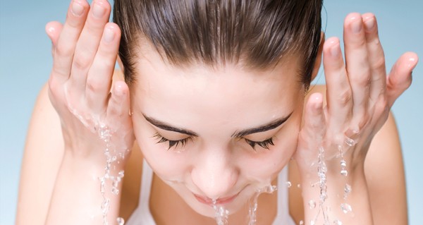 Нүүрээ ийм дарааллаар арчиллавал үрчлээ үүсдэггүй